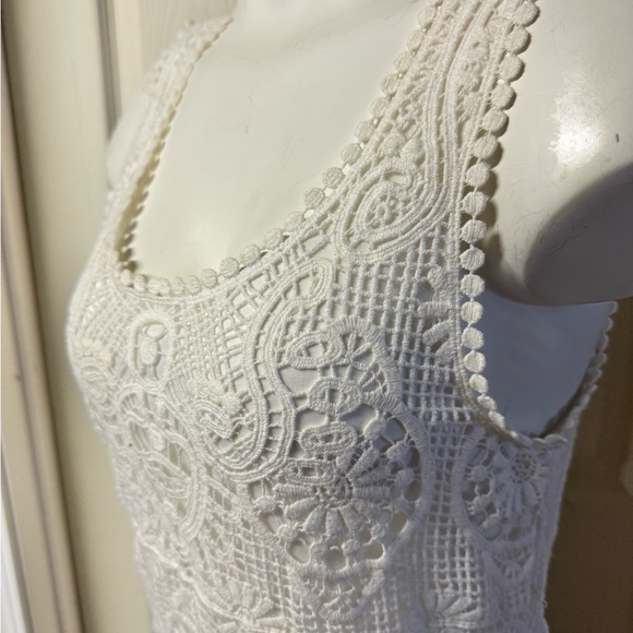 Karen Kane Crocheted Dress - Picture 10 of 13